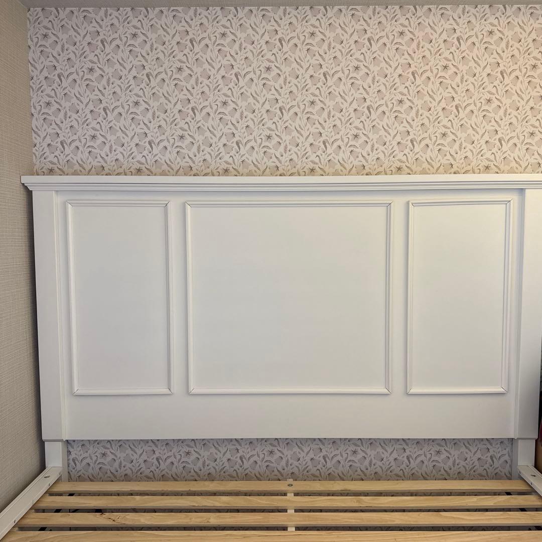 ホワイト キングサイズ　ベッドフレーム 引き出し付き