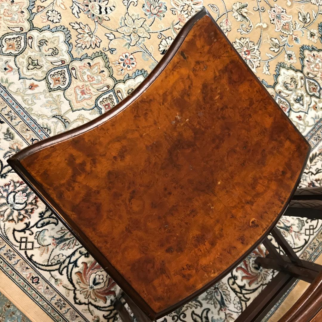 イギリス アンティーク ネストテーブル 3連