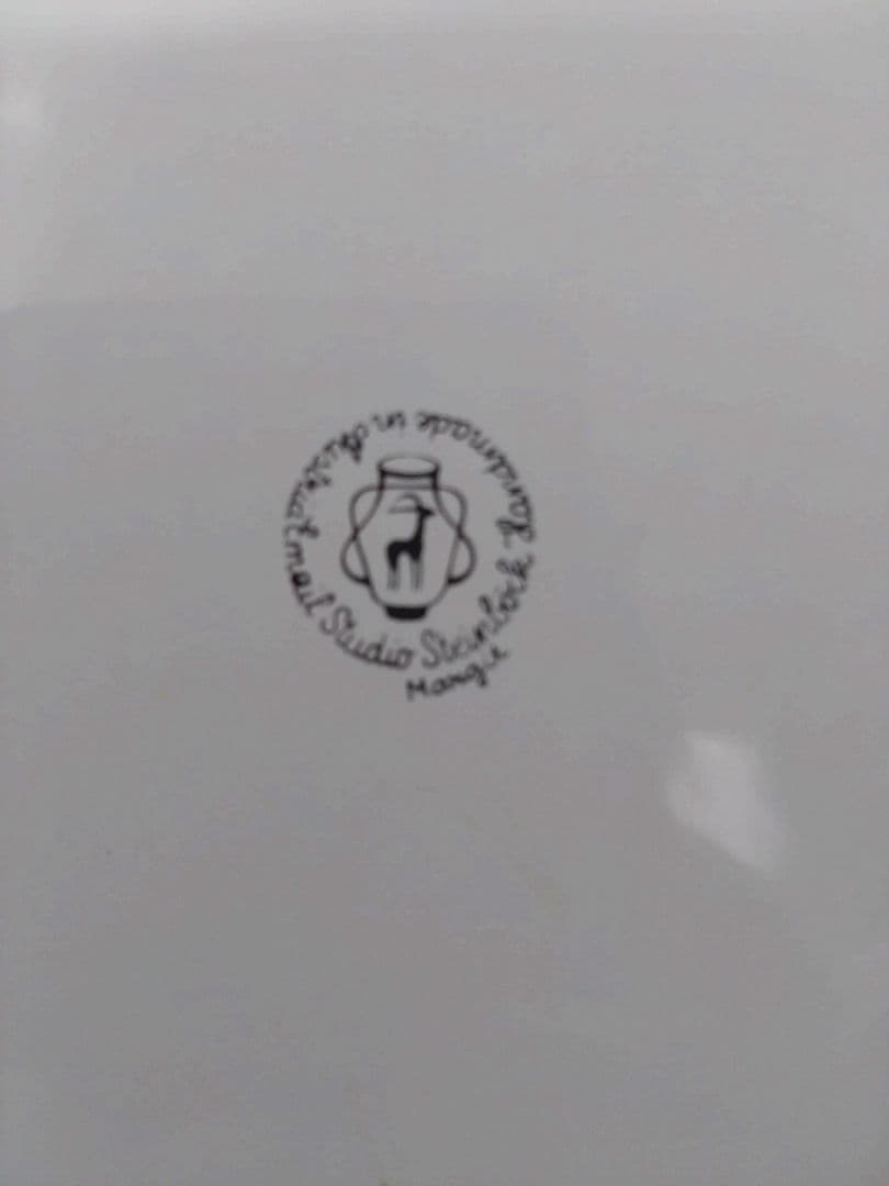 オーストリア製 ホーロー エナメル加工 飾り皿 - メルカリ