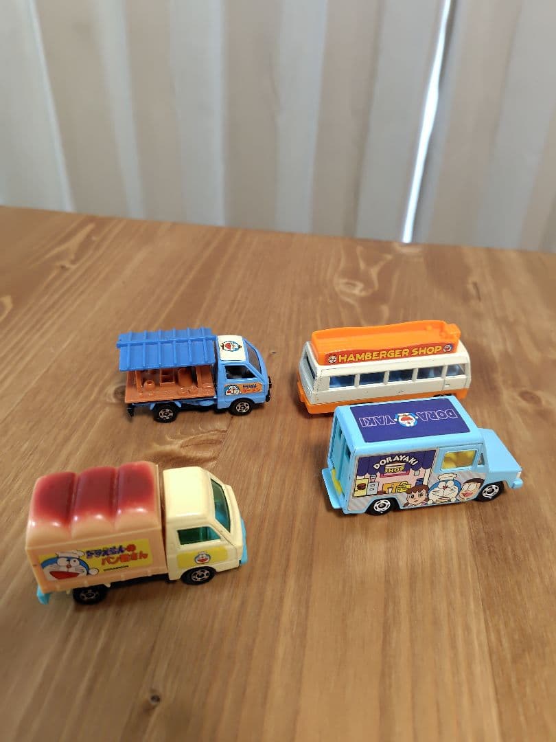トミカ ドラえもん たべもの販売車セット - メルカリ