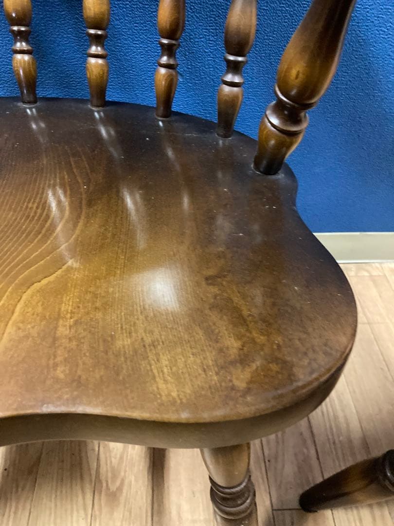 キツツキ 椅子 チェア アンティーク調 アームチェア 木製 ヴィンテージ