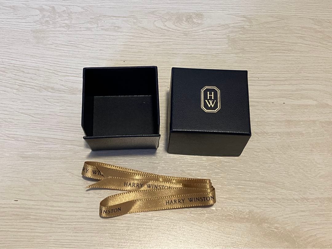 ハリーウィンストン リングケース空箱 - メルカリ