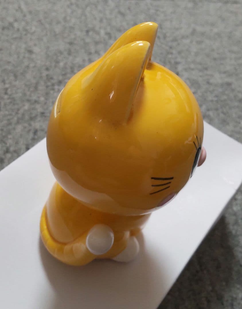 昭和レトロ 当時物 猫の貯金箱 陶器約13cm 激レア