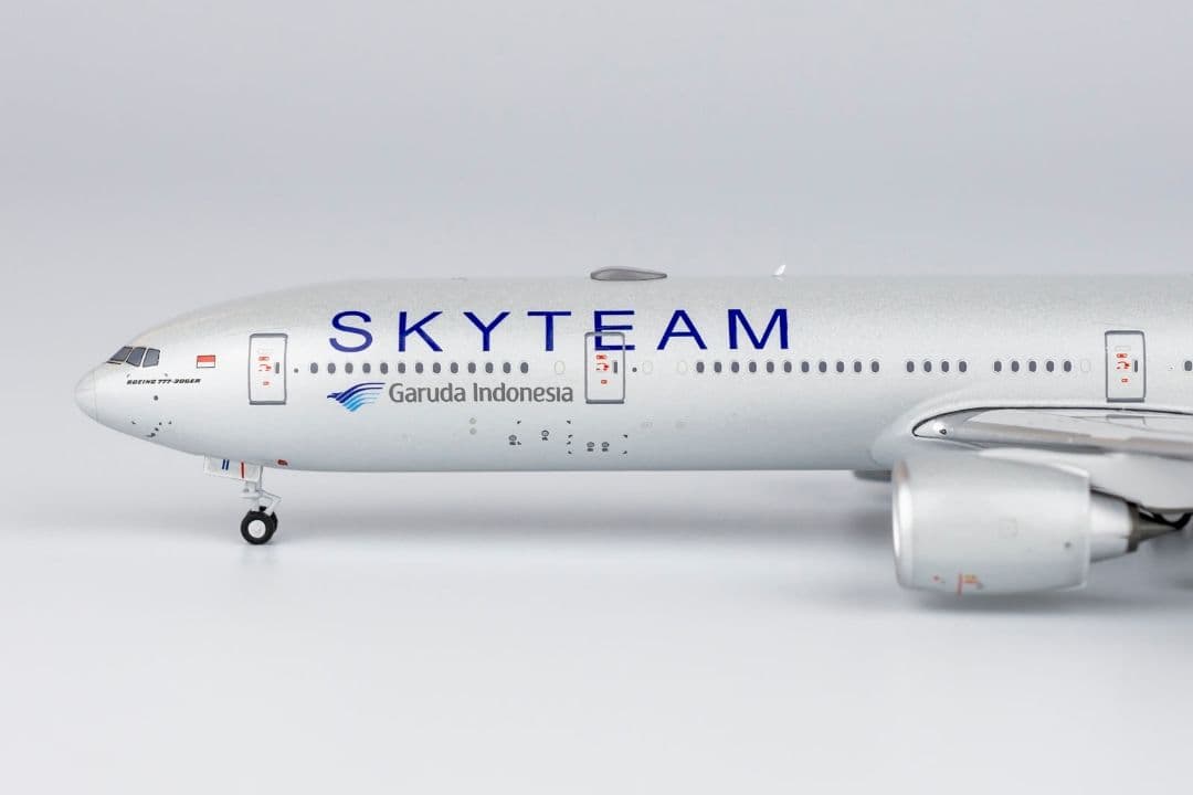 ガルーダインドネシア航空 777-300ER PK-GII 1/400 - メルカリ