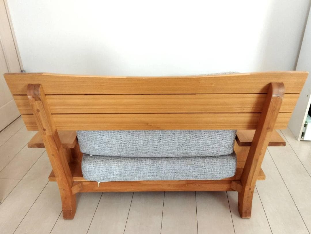 ニトリ　1人用布張りソファ　(アカツキ)