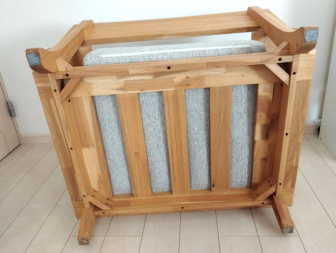 ニトリ　1人用布張りソファ　(アカツキ)