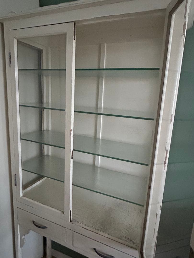 ケビント　医療棚　ホワイト木製ガラスキャビネット