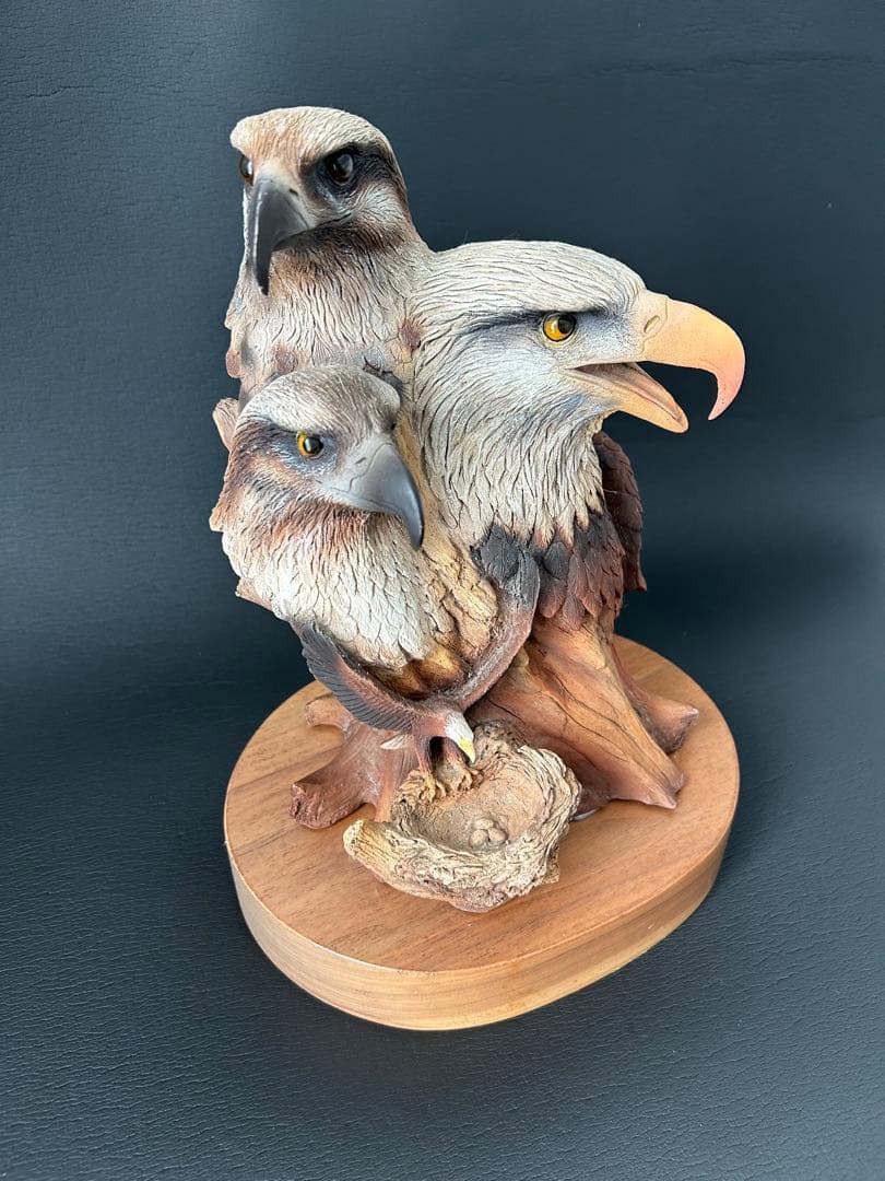 置物 Neil Rose BIRDS OF PREY Resin Sculpture
