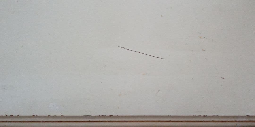 値下げ↓ホワイトにゴールド装飾のセンターテーブル