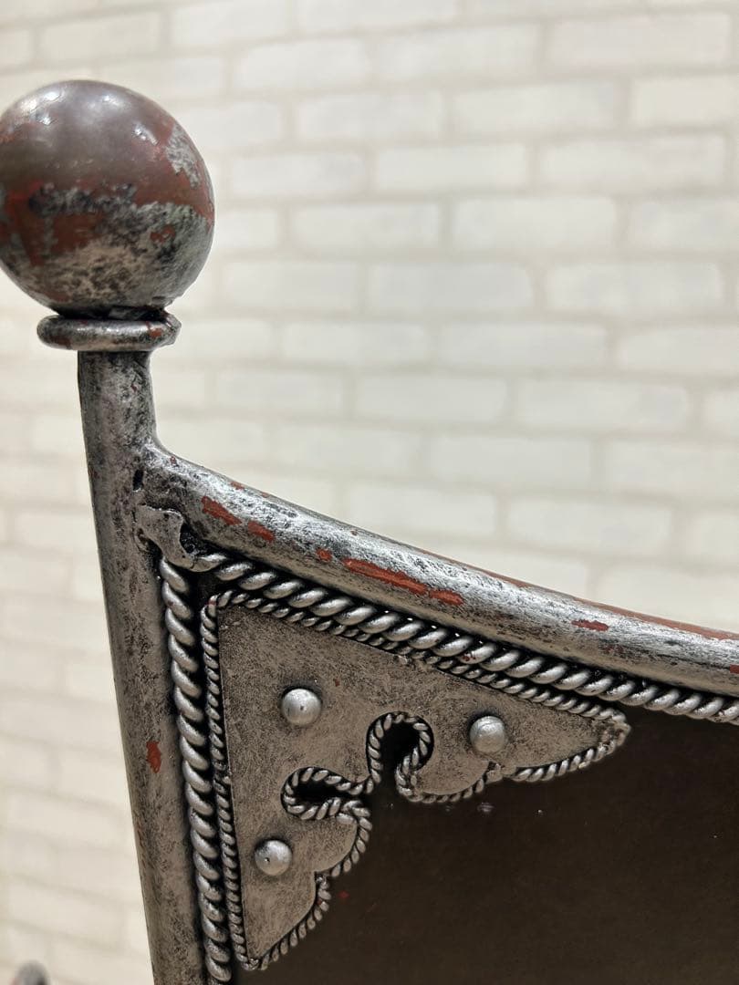 アンティーク調アイアンチェアー