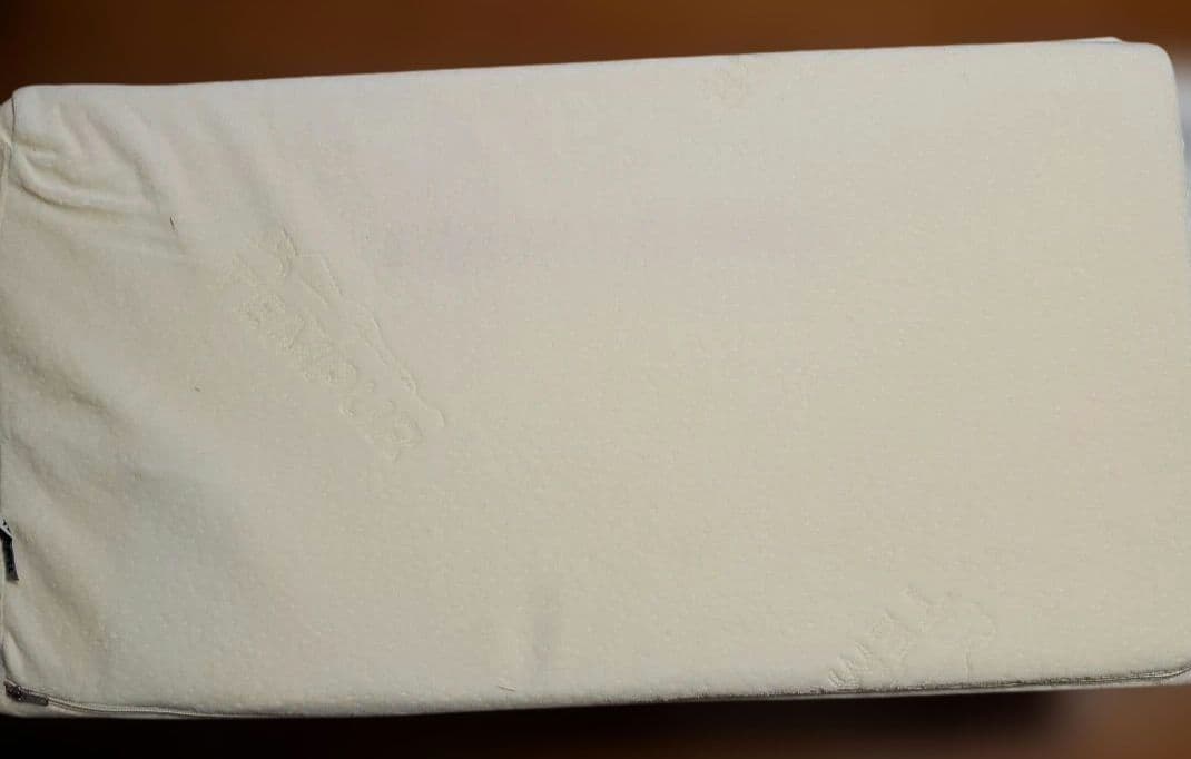 TEMPUR ORIGINAL PILLOW Sサイズ　クイーン