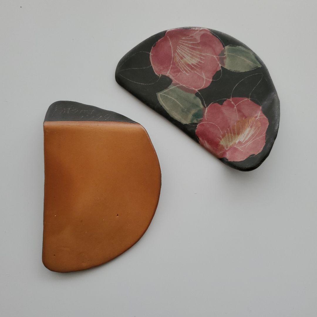 花柄陶器皿 半月型 2枚セットお菓子　ケーキ　お茶受け