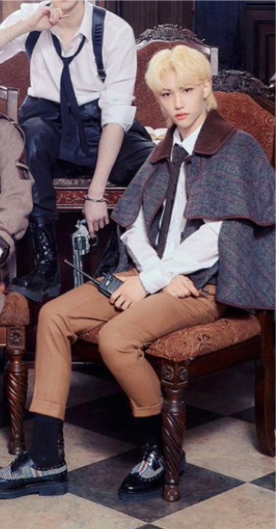 公式straykids skzoo フィリックス！ペンミ探偵服着用！公式衣装付