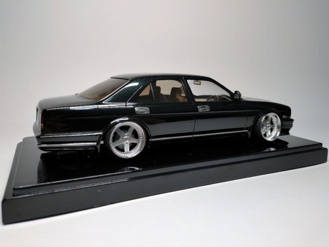 アオシマ 1/24 y32 シーマ プラモデル 完成品 - メルカリ