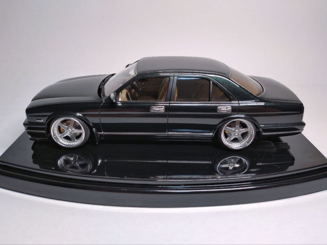 アオシマ 1/24 y32 シーマ プラモデル 完成品 - メルカリ