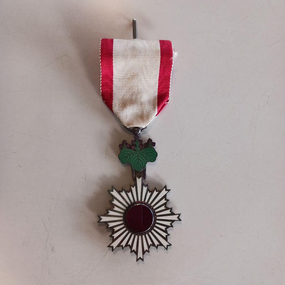 勲六等単光旭日章　日本軍勲章　ケース付き