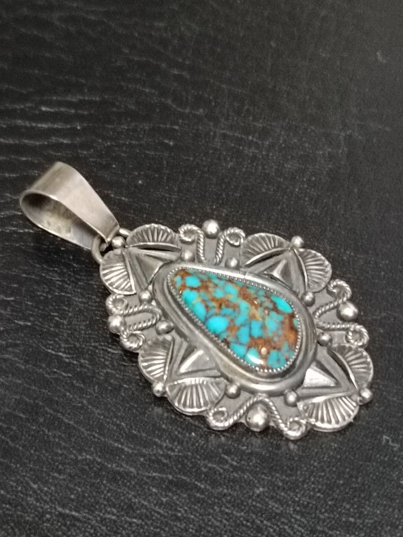 デリック ゴードン ターコイズシルバーペンダント