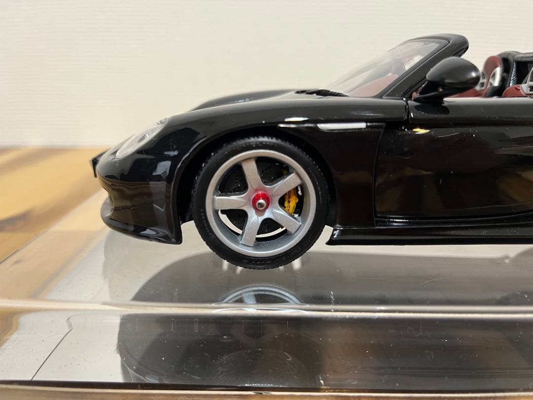 【状態良し】　ポルシェ　カレラGT 1/18 ブラック　箱付き