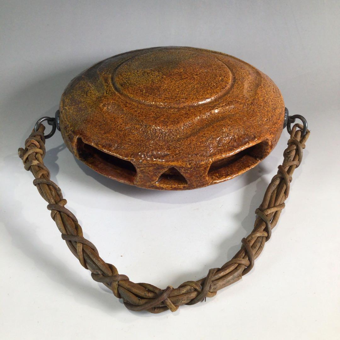 Ｐ２９６　花生　『大樋焼』『長阿弥窯　大樋研仁造』『銅鑼形花入』　共箱　花器