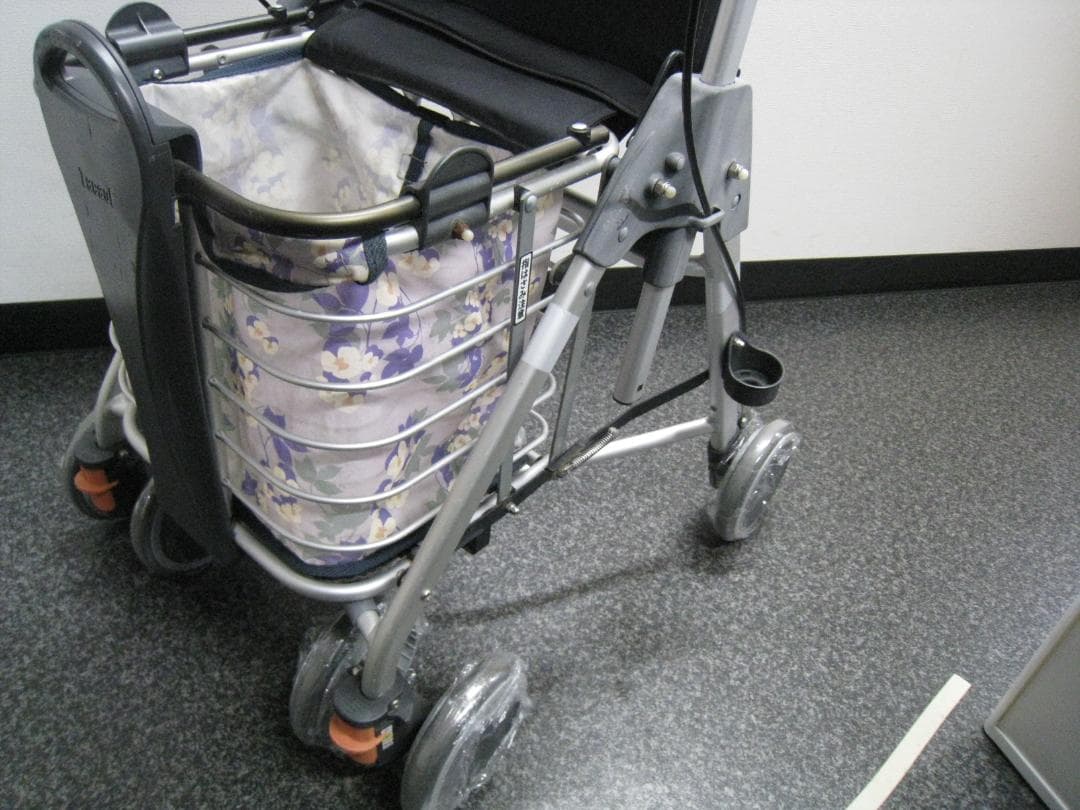 幸和製作所 テイコブ リトルワゴン WAW07 歩行車　②