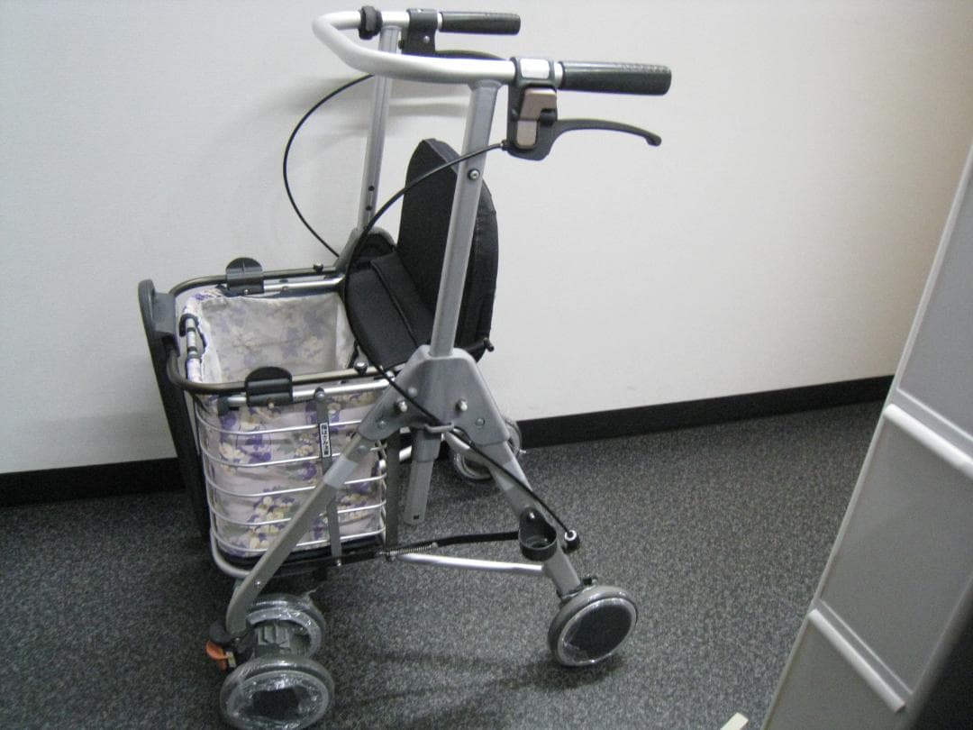 幸和製作所 テイコブ リトルワゴン WAW07 歩行車　②