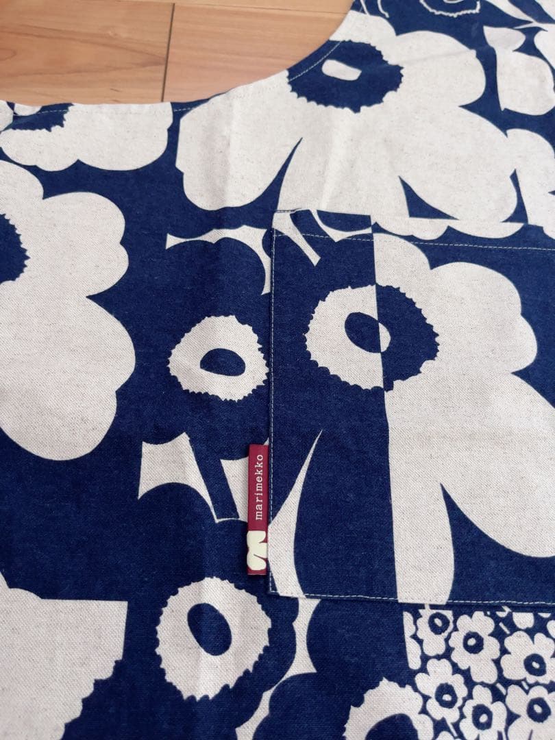 マリメッコ　ウニッコ60周年記念エプロン