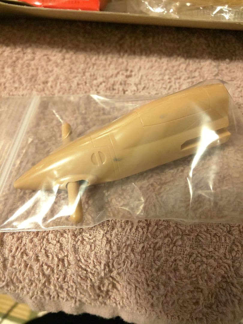 バンダイ マクロスバルキリー可変旧キット4点セット。