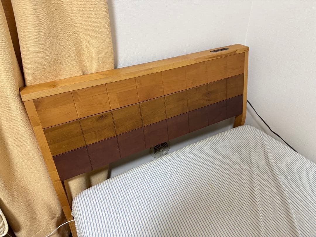 【木製シングルベッドフレーム】コンセント付き