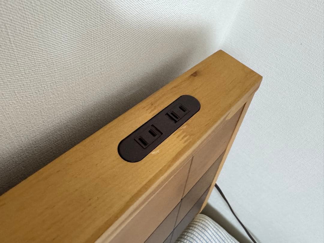 【木製シングルベッドフレーム】コンセント付き