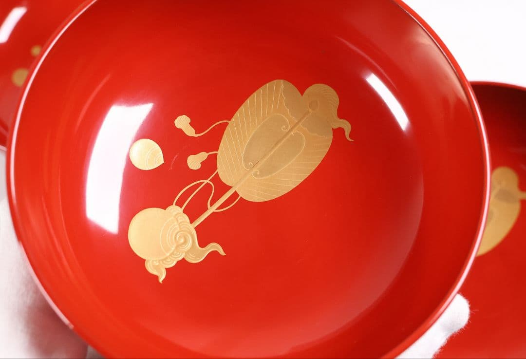 MB36】輪島塗 宝尽くし金蒔絵 朱塗椀 三客 小槌 軍配 霊芝 木製漆器