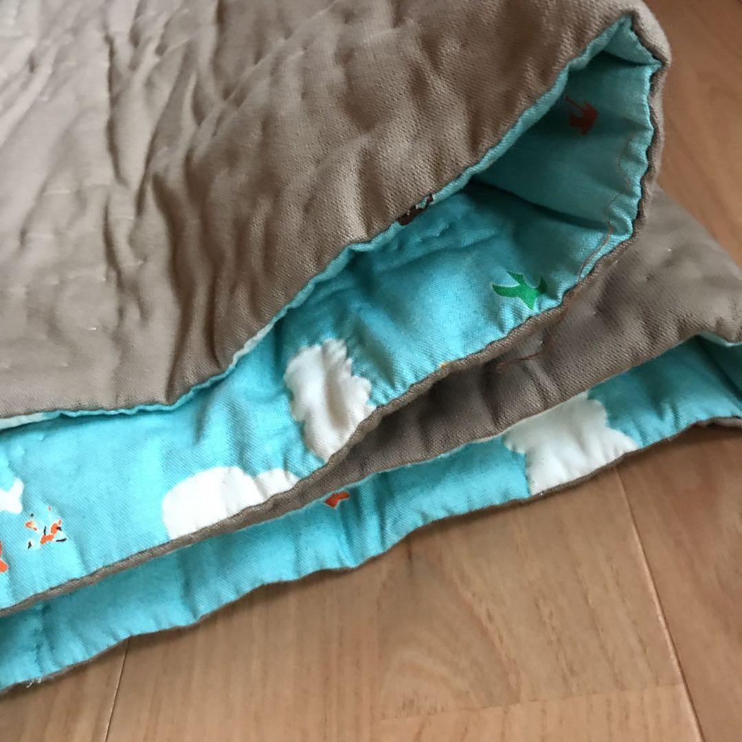 大きな空とおひさまのマット（約100㎝×88.5㎝）