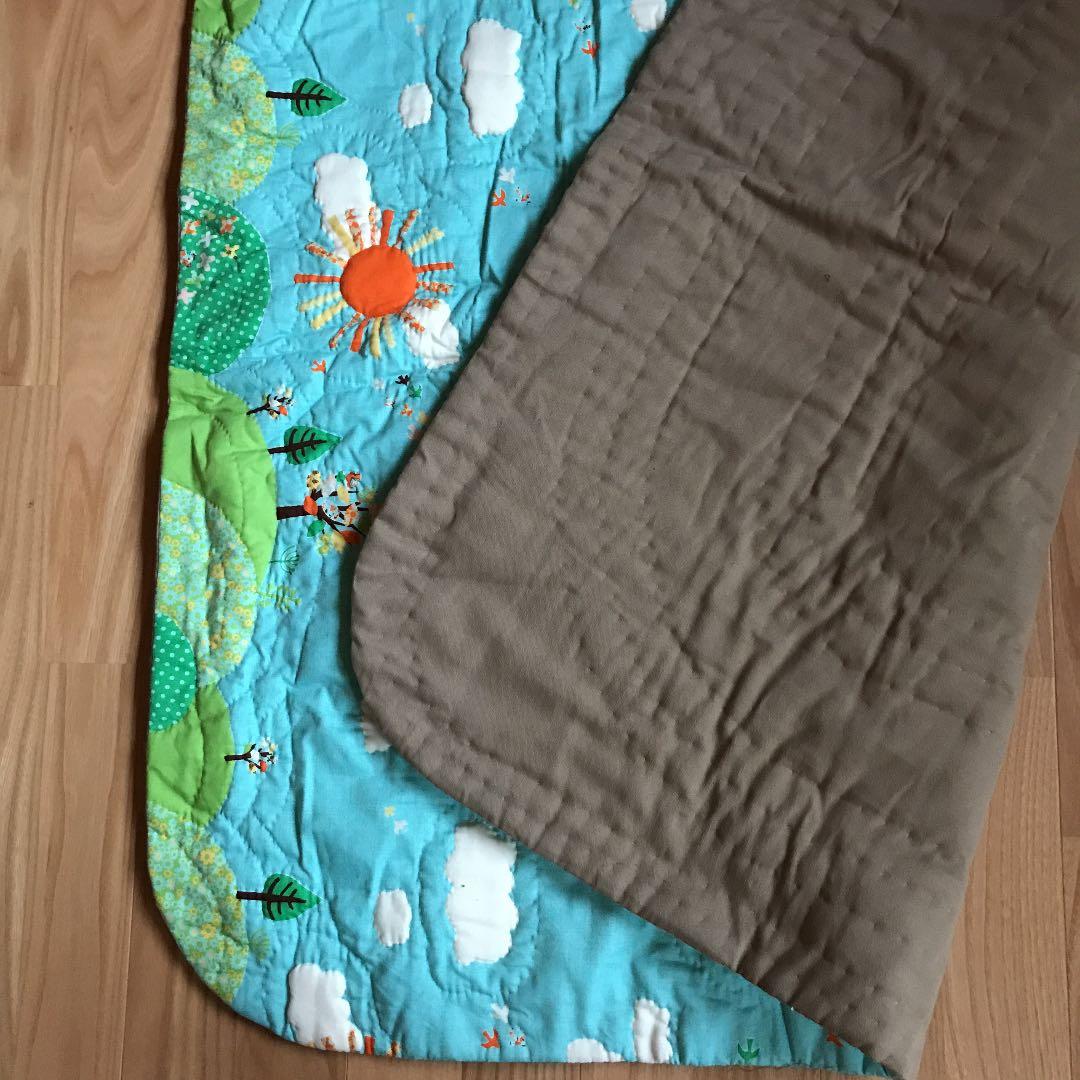 大きな空とおひさまのマット（約100㎝×88.5㎝）