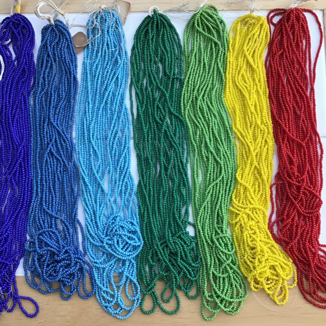 ガラスビーズ7色、ビーズ工芸教本(英語)