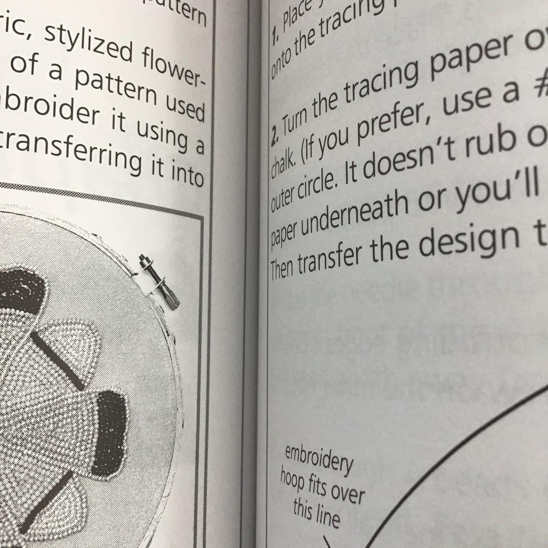 ガラスビーズ7色、ビーズ工芸教本(英語)