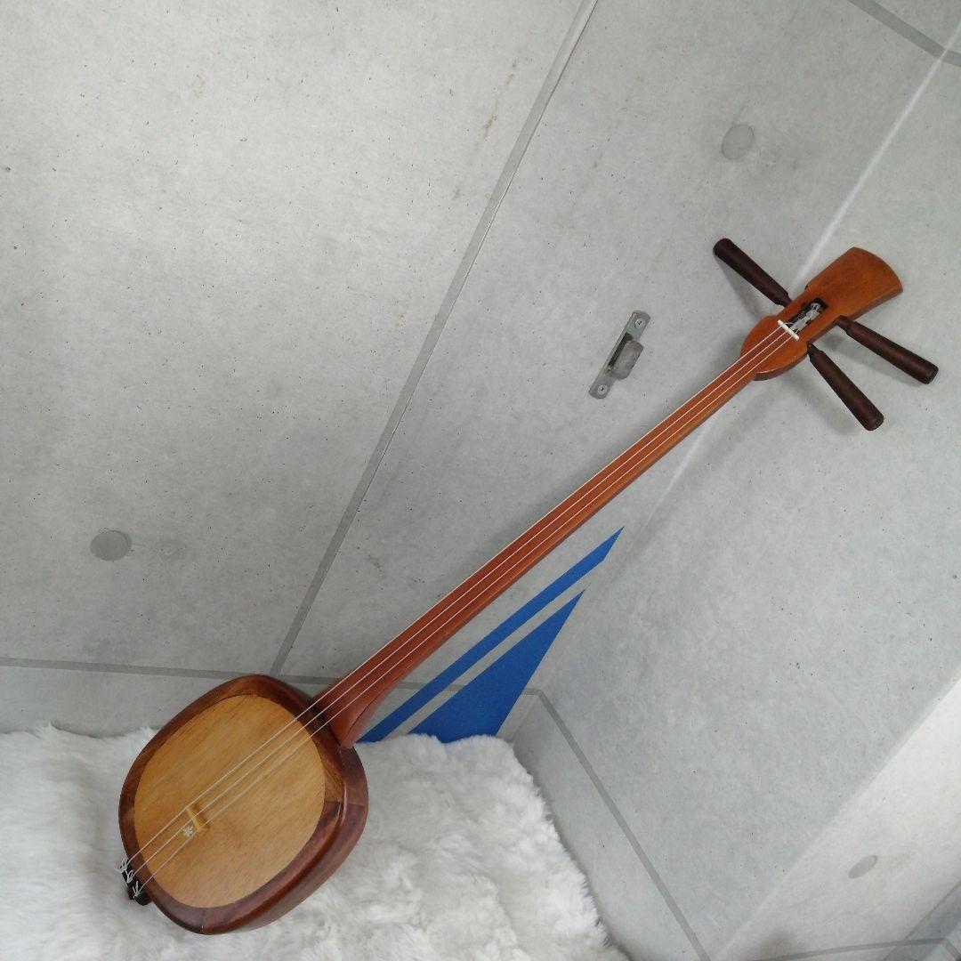 木の三線　沖縄　木製　皮張らないタイプ　三線