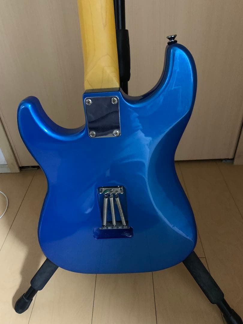 青いエレキギター ストラト　ジャズマスター