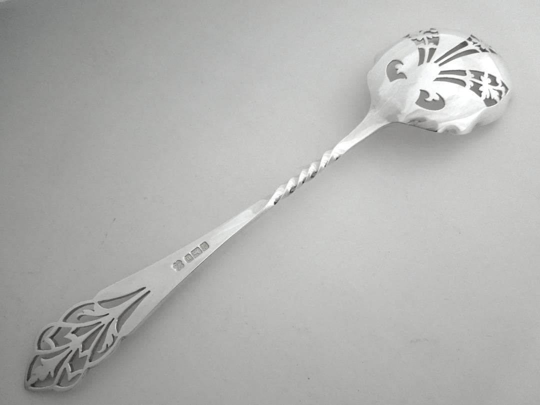 イギリス　ピアッシング　シルバーサービングスプーン　純銀