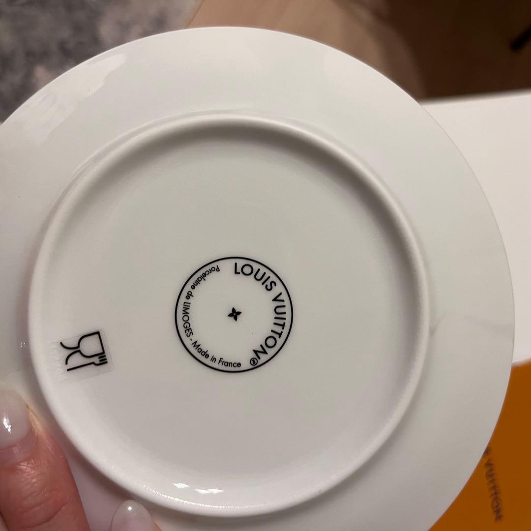 ルイ・ヴィトン プレート ホワイト ベージュ モノグラムフラワータイル