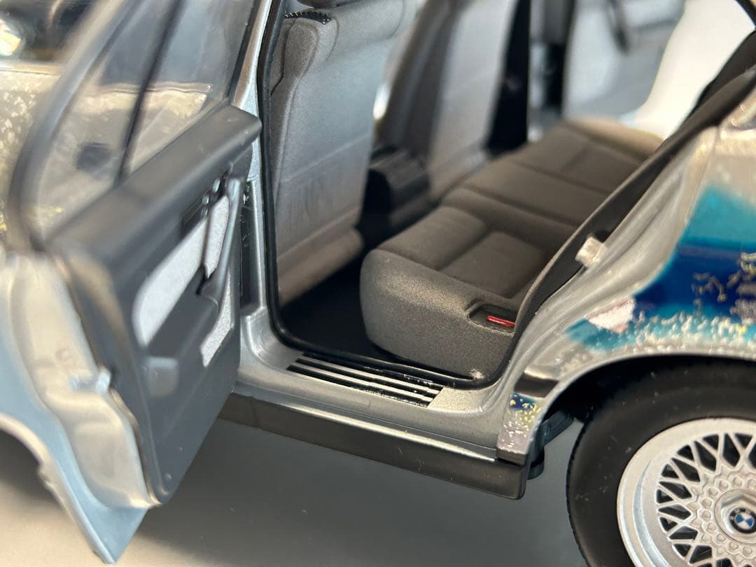 加山又造作 アート模型＋カー冊子 BMW 5シリーズ完成品 - メルカリ