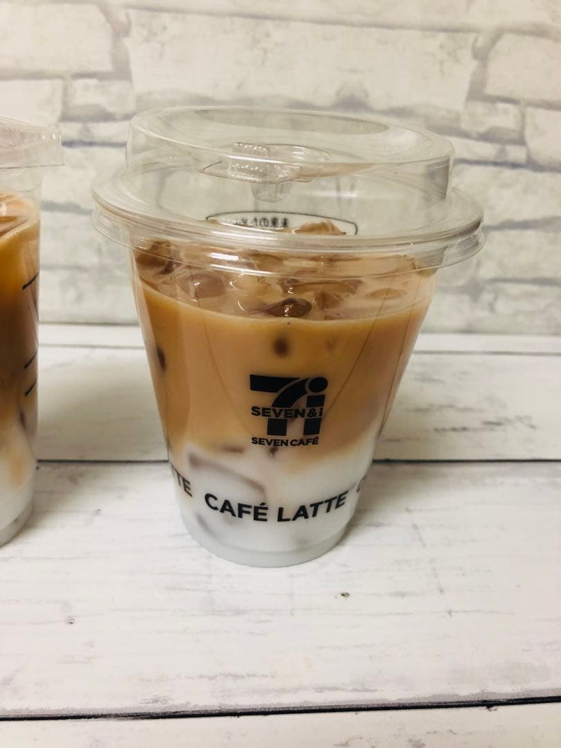 やぶ　食品サンプル　スタバ　セブンイレブン　カフェラテ