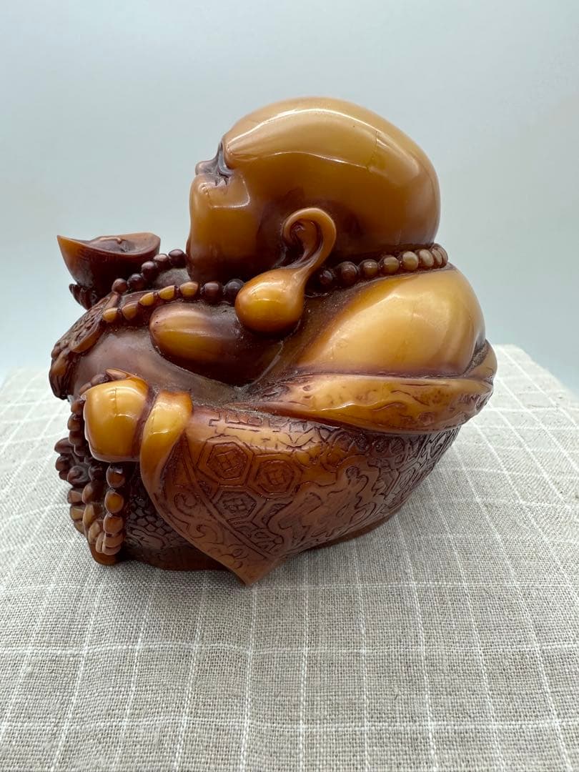 ☆☆ 遺品整理品☆☆ 琥珀 蜜蜡 アンティーク品 弥勒仏 レトロ948g箱がある