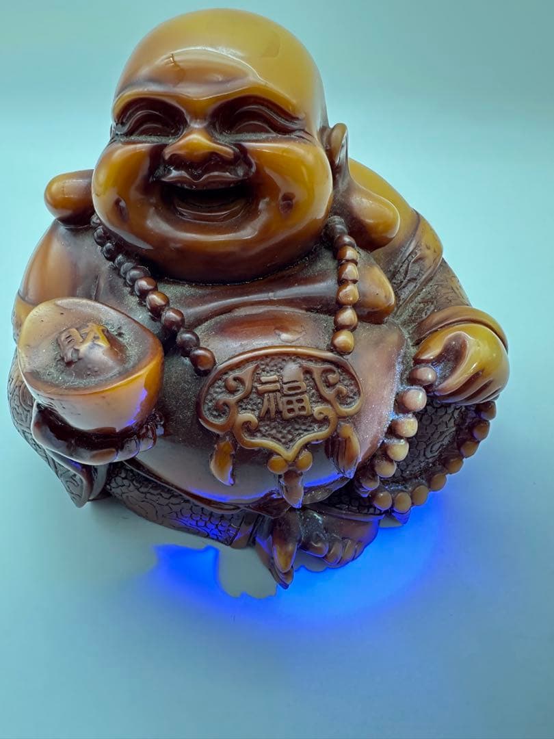 ☆☆ 遺品整理品☆☆ 琥珀 蜜蜡 アンティーク品 弥勒仏 レトロ948g箱がある