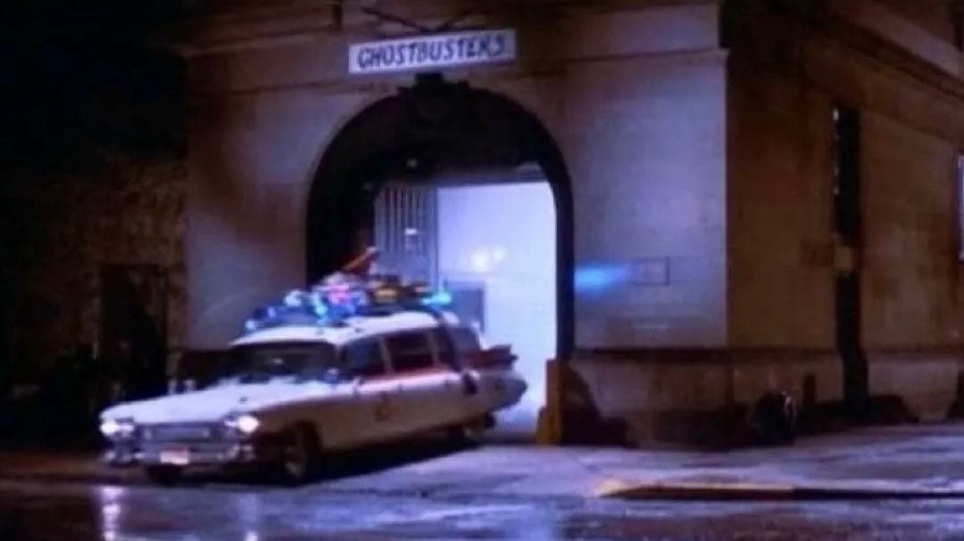 世界限定1984個 ゴーストバスターズ ライトアップスタチュー ファイアハウス