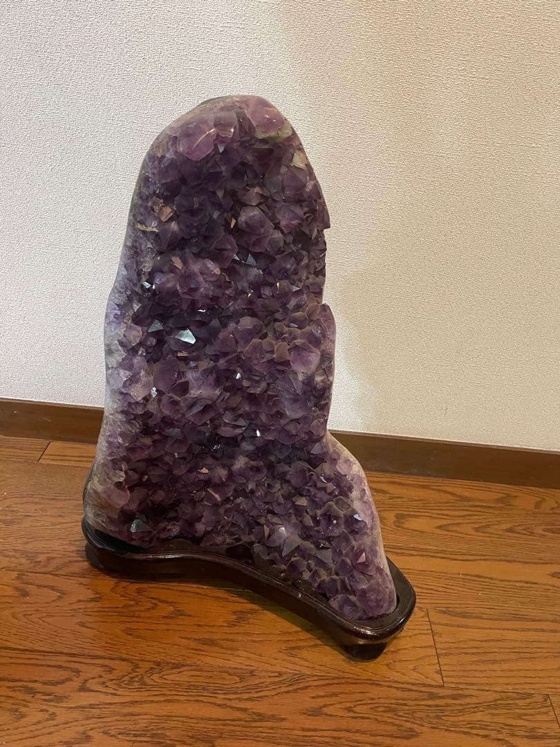 巨大でレアな高品質アメジストドーム