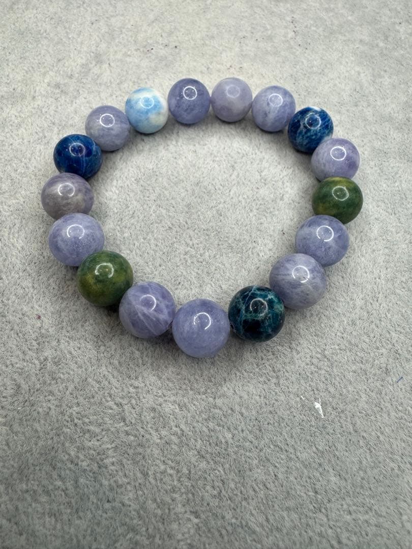 ブルーハックマナイト　蛍光反応が美しい　11.5mm