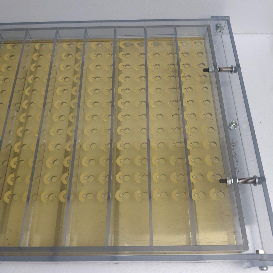 播種器 裸の王様 裸種子用 園芸 野菜 畑 花 種 288穴 3.3mm