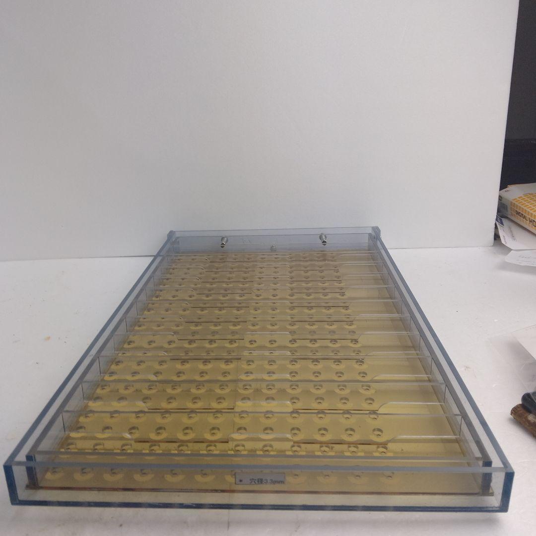 播種器 裸の王様 裸種子用 園芸 野菜 畑 花 種 288穴 3.3mm