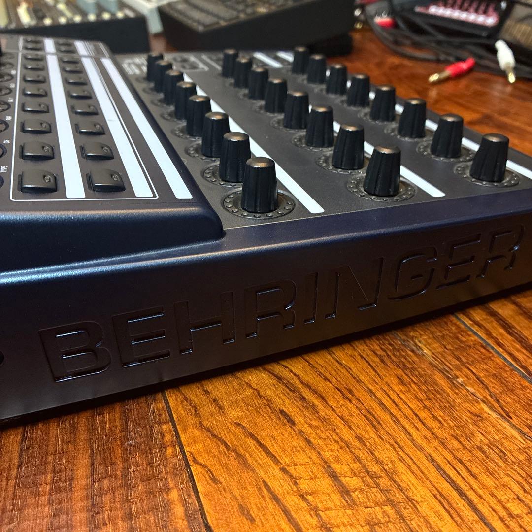 BEHRINGER BCR2000 USB/MIDIコントローラー