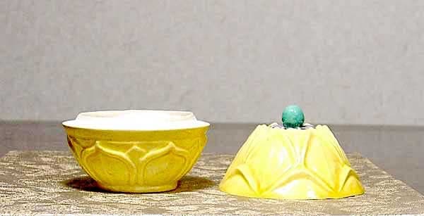 三井大磯　古余呂技窯　川瀬順一（竹春）作　交趾　歓冬花　香合　無傷　共箱　保証。