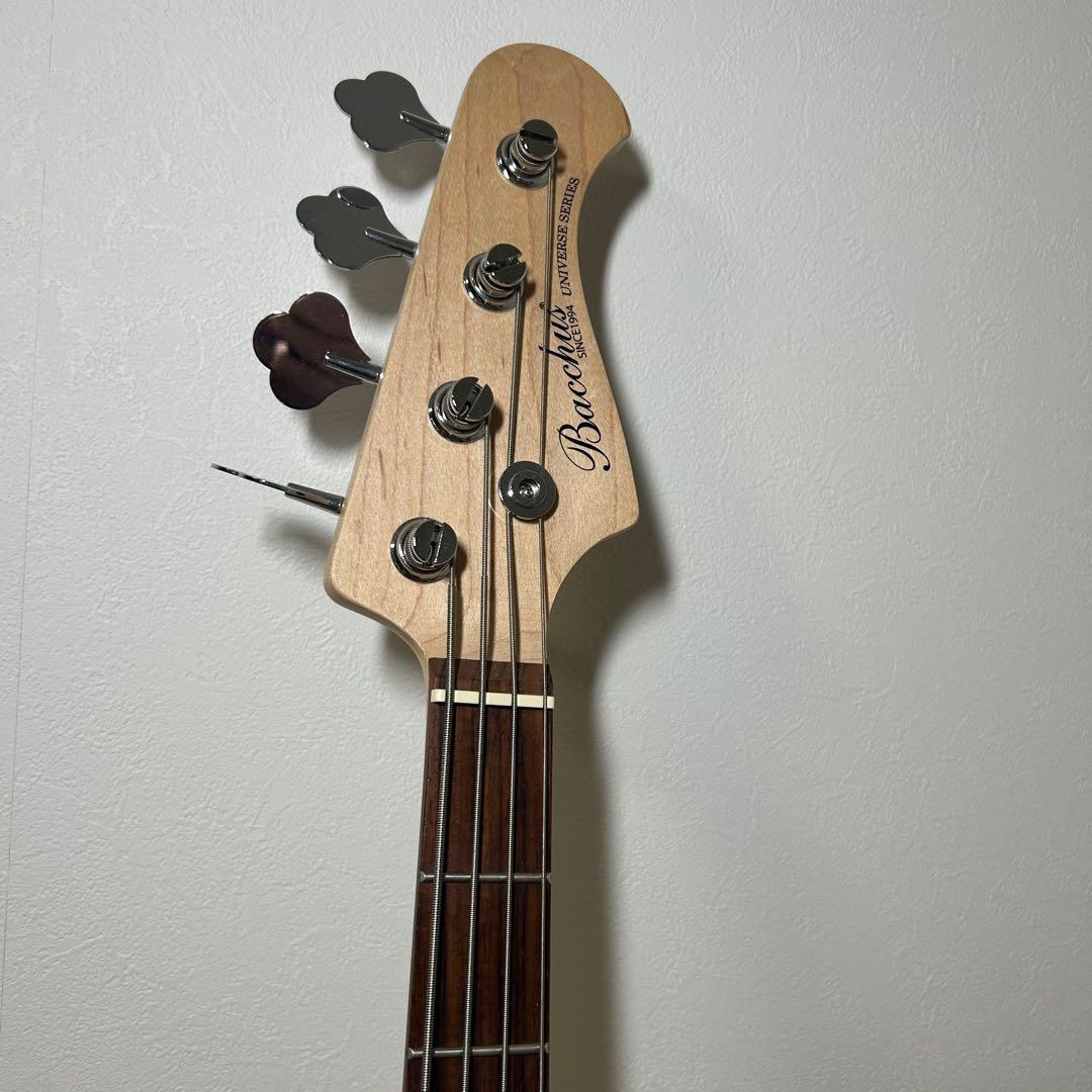 Bacchus サンバースト エレキベース